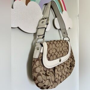 Coach shoulder white brown signature bag